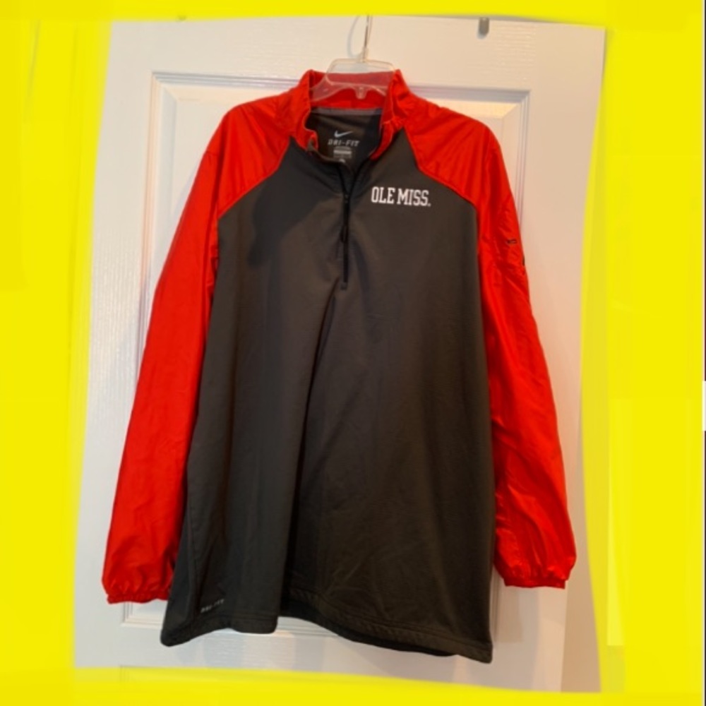 Nike DRIFIT OLE MISS MENS 1/2 ZIP size large